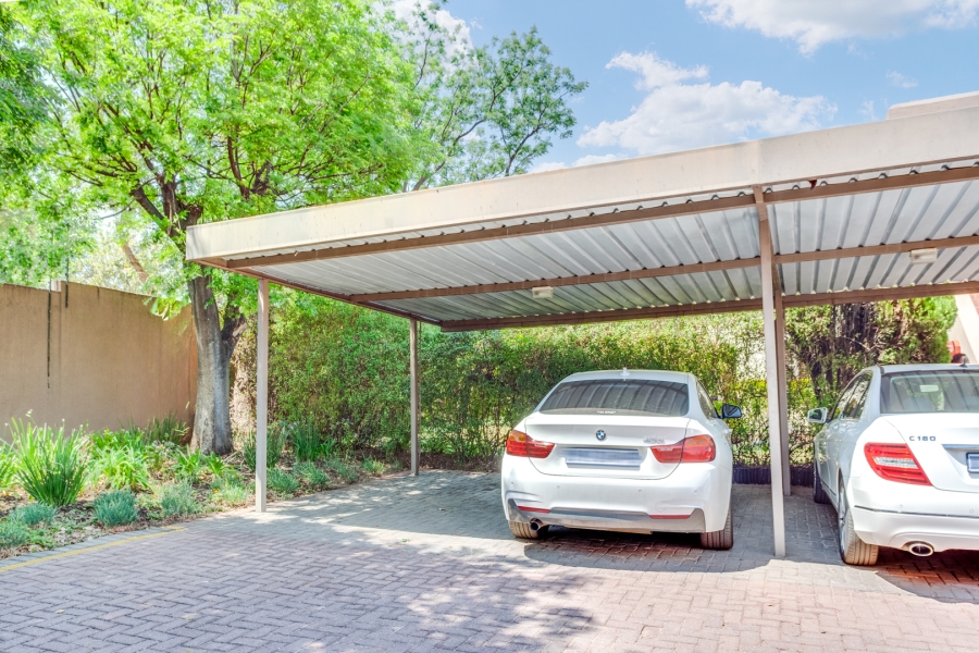 To Let 2 Bedroom Property for Rent in Sunninghill Gauteng