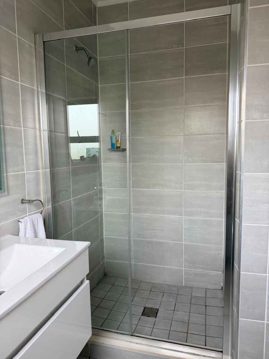 2 Bedroom Property for Sale in Waterfall Gauteng