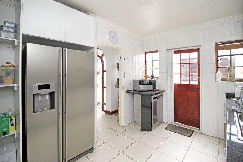 To Let 3 Bedroom Property for Rent in Fairland Gauteng
