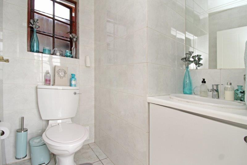 To Let 3 Bedroom Property for Rent in Fairland Gauteng