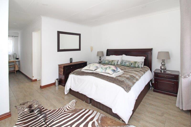 To Let 3 Bedroom Property for Rent in Fairland Gauteng