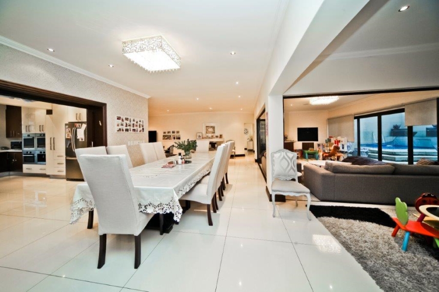 To Let 5 Bedroom Property for Rent in Sandown Gauteng