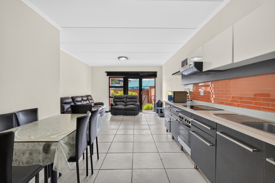 2 Bedroom Property for Sale in Douglasdale Gauteng