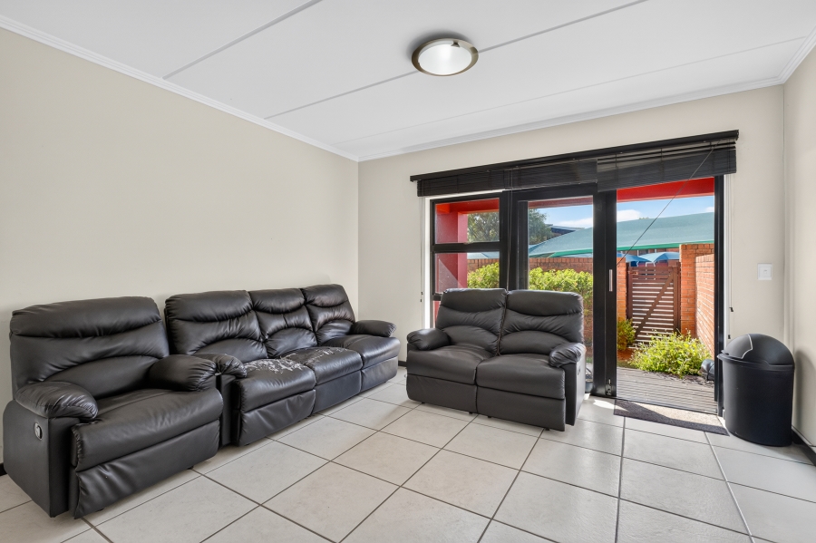2 Bedroom Property for Sale in Douglasdale Gauteng