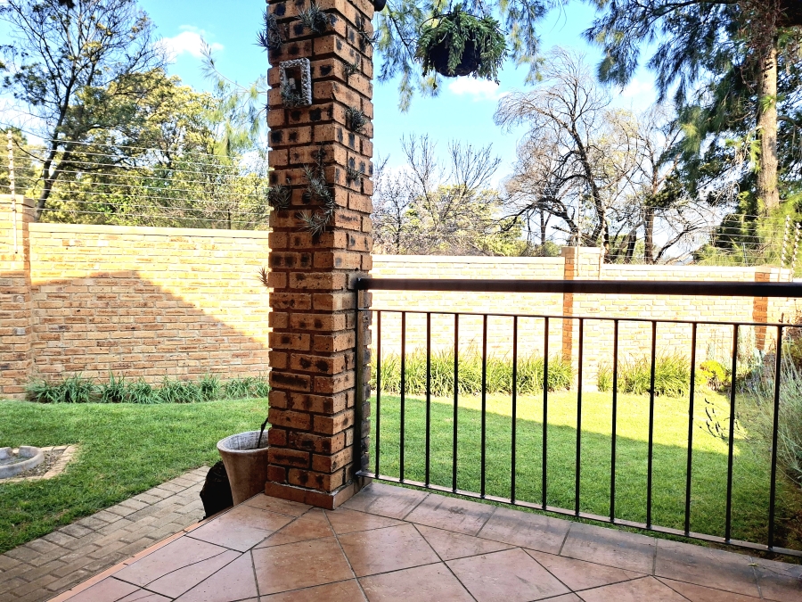 2 Bedroom Property for Sale in Honeypark Gauteng