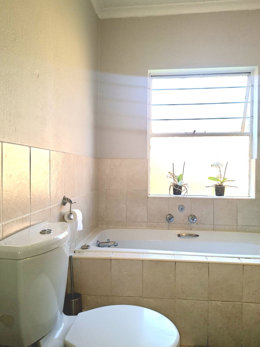 2 Bedroom Property for Sale in Honeypark Gauteng