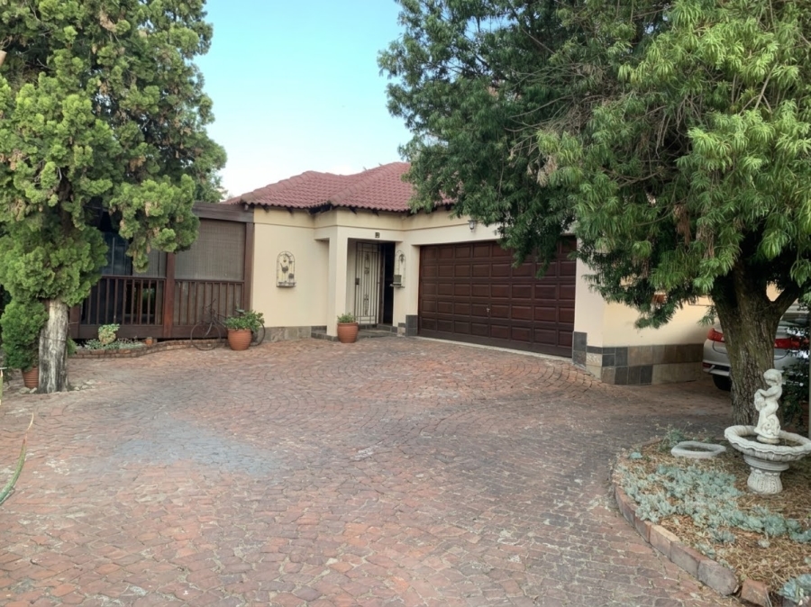 3 Bedroom Property for Sale in Gezina Gauteng