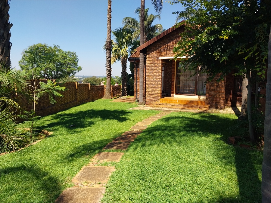 To Let 4 Bedroom Property for Rent in Eersterust Gauteng