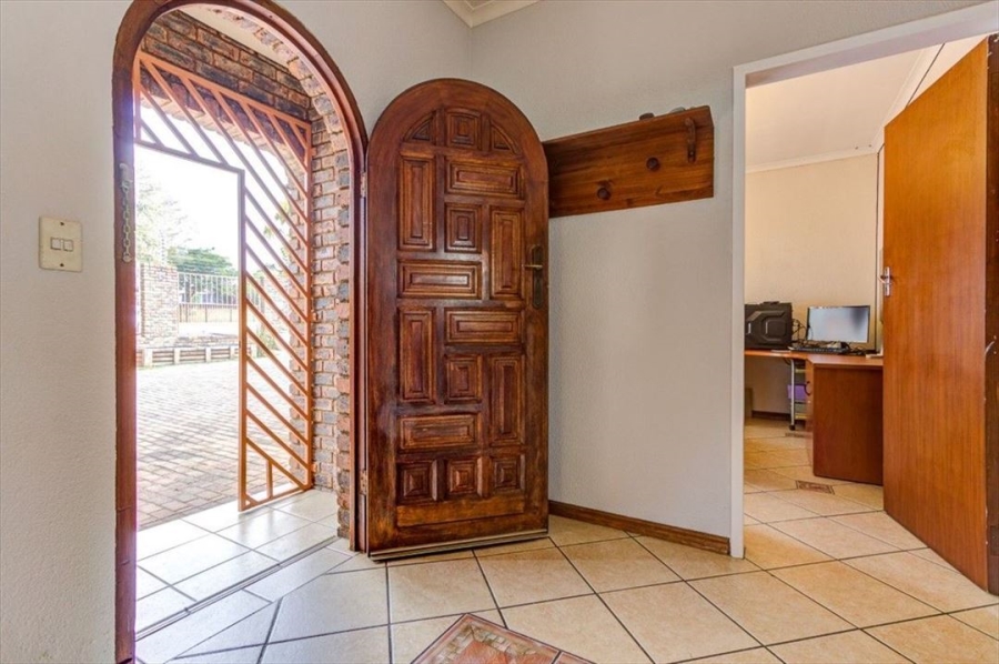 4 Bedroom Property for Sale in Edleen Gauteng