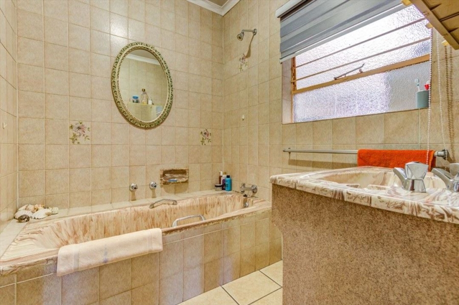 4 Bedroom Property for Sale in Edleen Gauteng