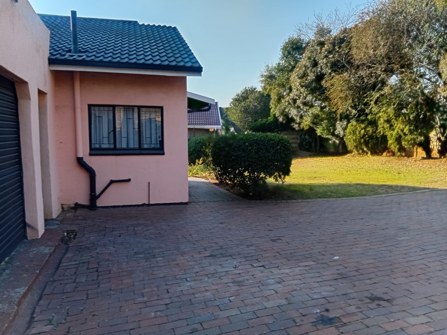 3 Bedroom Property for Sale in Birch Acres Gauteng