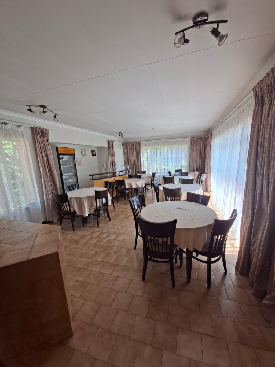 To Let 8 Bedroom Property for Rent in Bedfordview Gauteng