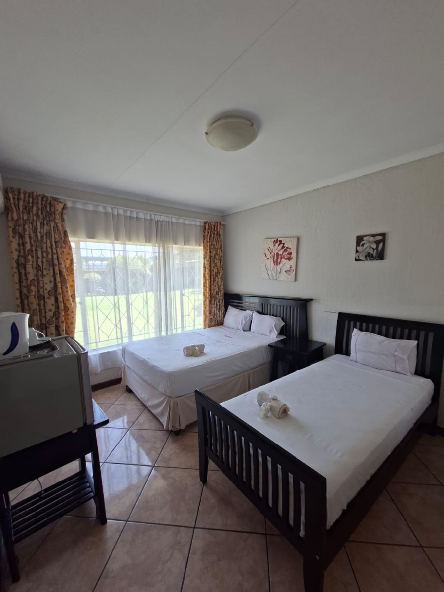 To Let 8 Bedroom Property for Rent in Bedfordview Gauteng