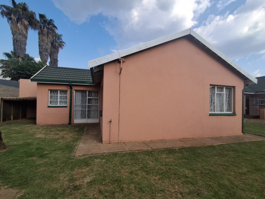 3 Bedroom Property for Sale in Sonland Park Gauteng