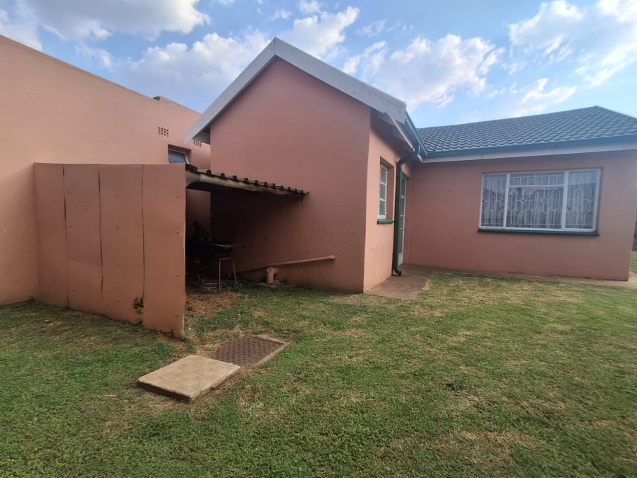 3 Bedroom Property for Sale in Sonland Park Gauteng