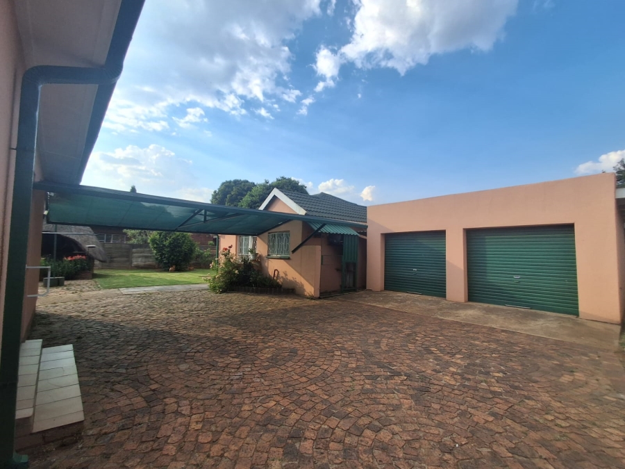 3 Bedroom Property for Sale in Sonland Park Gauteng