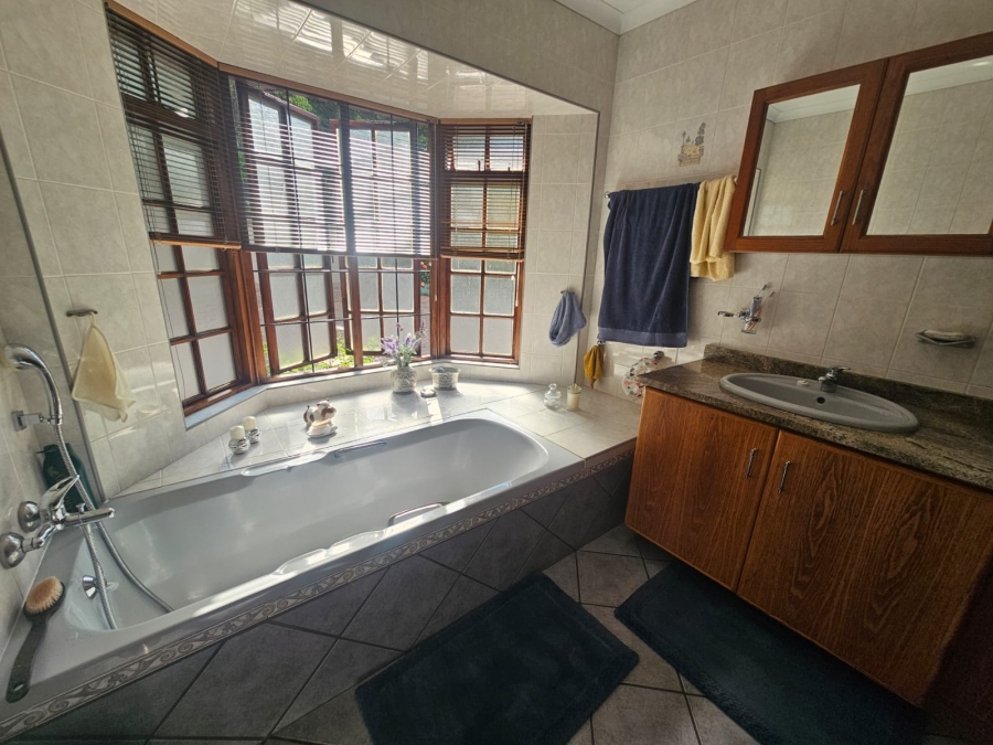 4 Bedroom Property for Sale in Vanderbijlpark SW 5 Gauteng