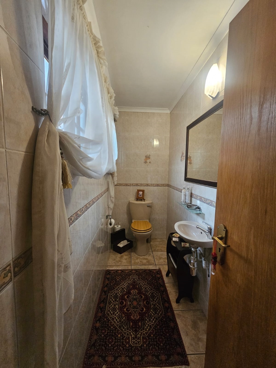 4 Bedroom Property for Sale in Vanderbijlpark SW 5 Gauteng