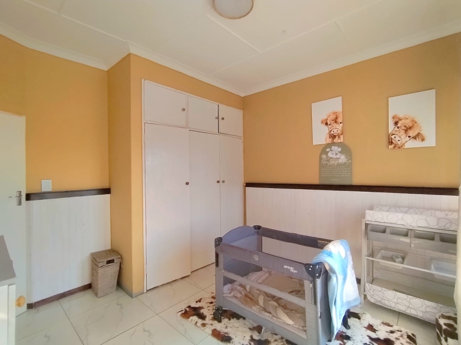 6 Bedroom Property for Sale in Brakpan Central Gauteng