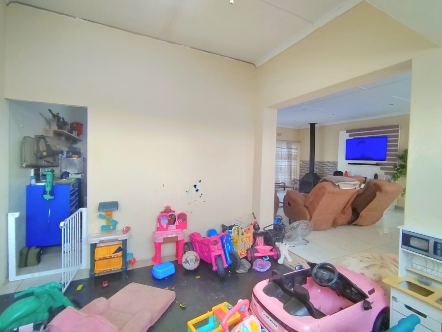 6 Bedroom Property for Sale in Brakpan Central Gauteng
