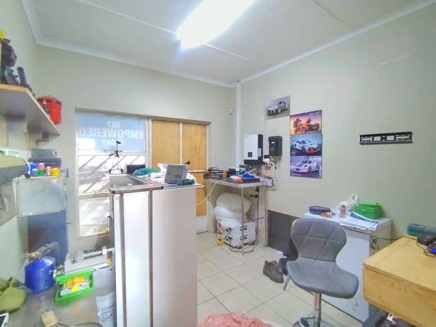 6 Bedroom Property for Sale in Brakpan Central Gauteng