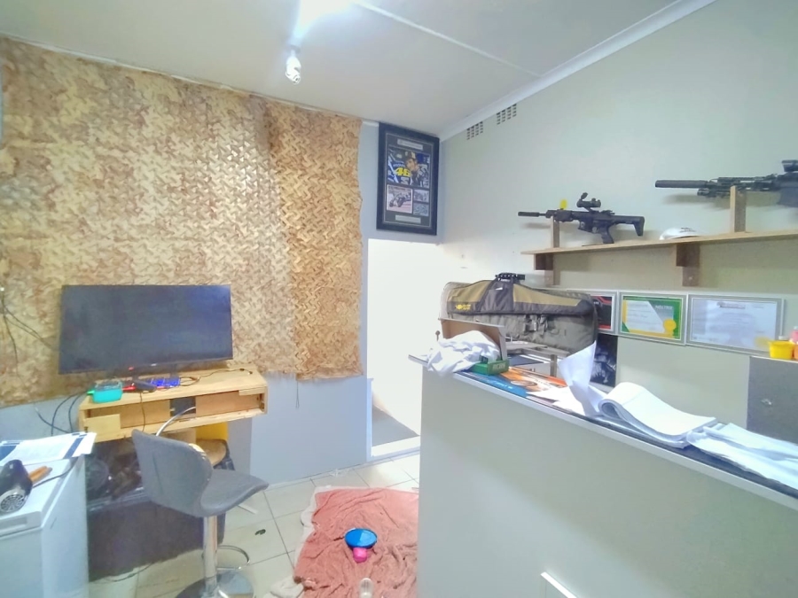 6 Bedroom Property for Sale in Brakpan Central Gauteng
