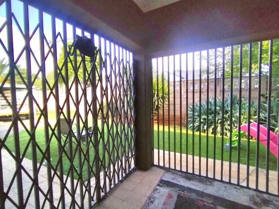 6 Bedroom Property for Sale in Brakpan Central Gauteng