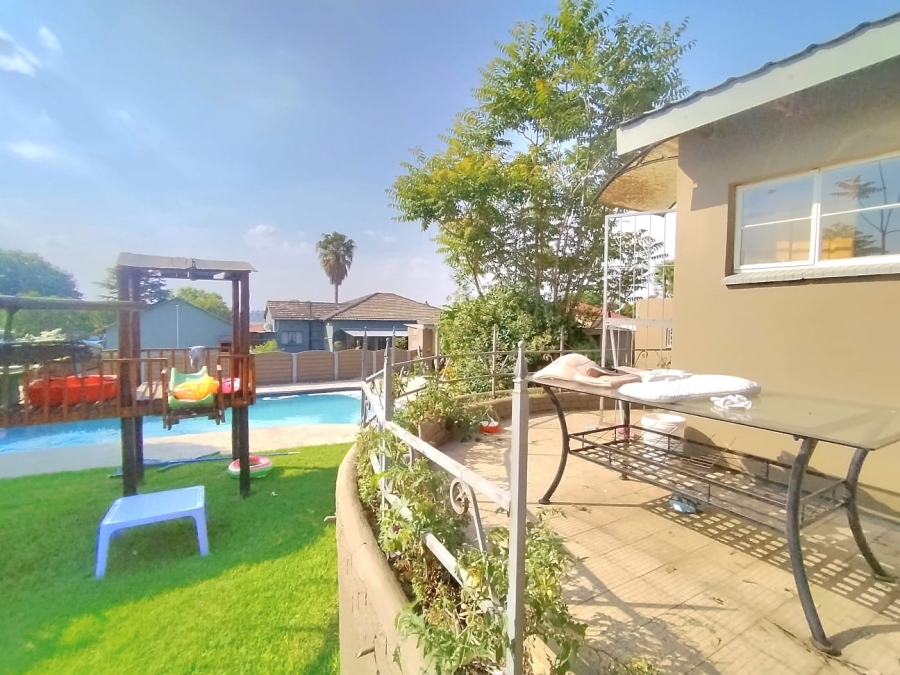 6 Bedroom Property for Sale in Brakpan Central Gauteng