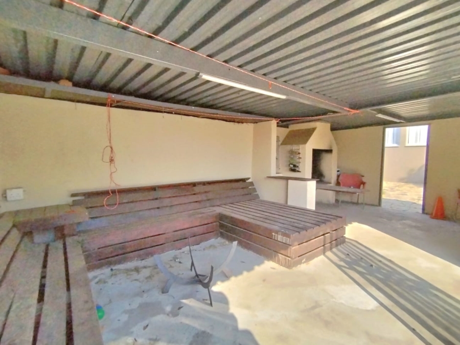 6 Bedroom Property for Sale in Brakpan Central Gauteng