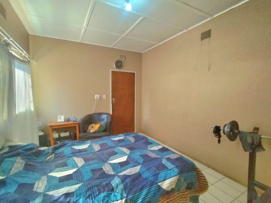 6 Bedroom Property for Sale in Brakpan Central Gauteng