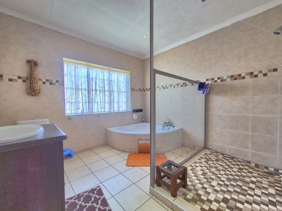 4 Bedroom Property for Sale in Brakpan Central Gauteng