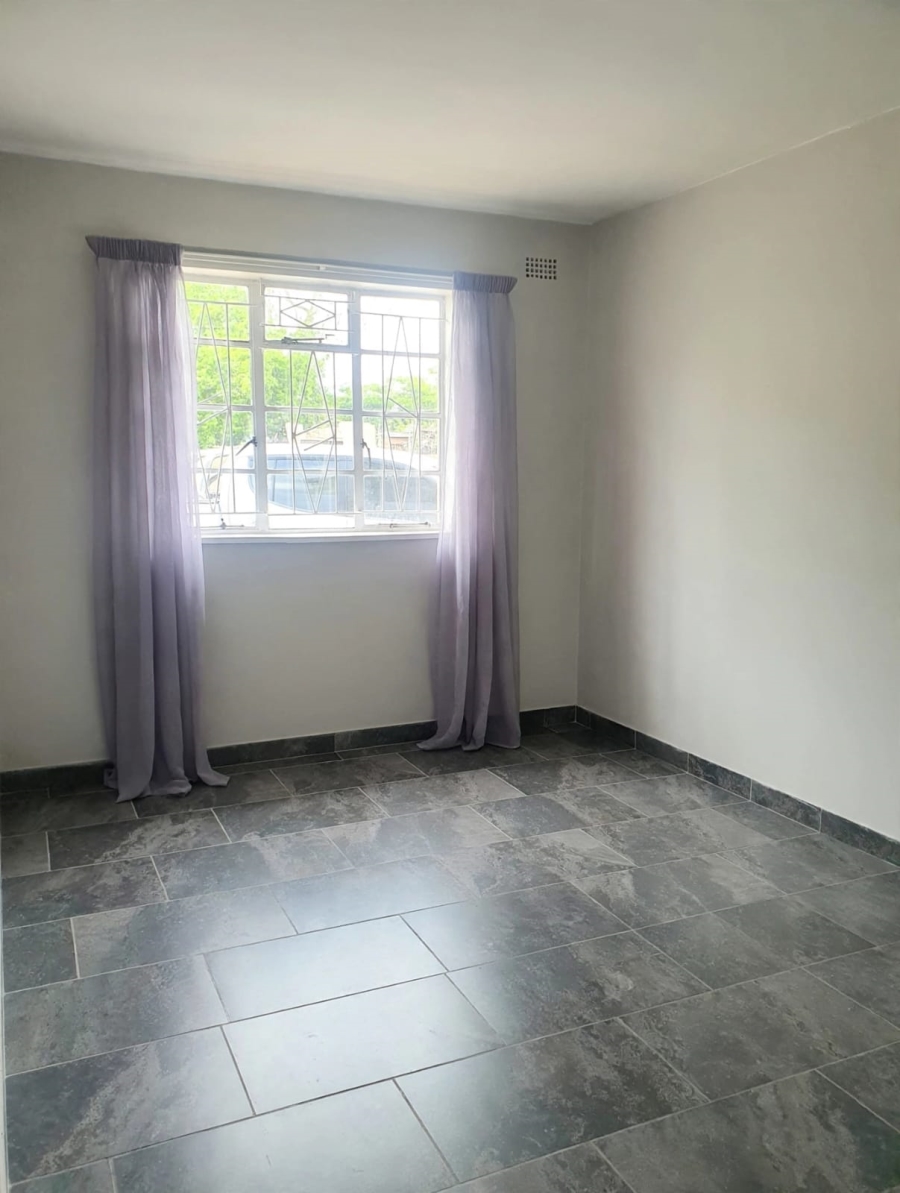 2 Bedroom Property for Sale in Peacehaven Gauteng
