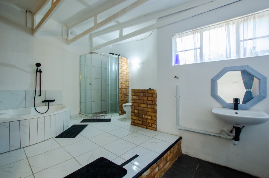 6 Bedroom Property for Sale in Heidelberg Gauteng