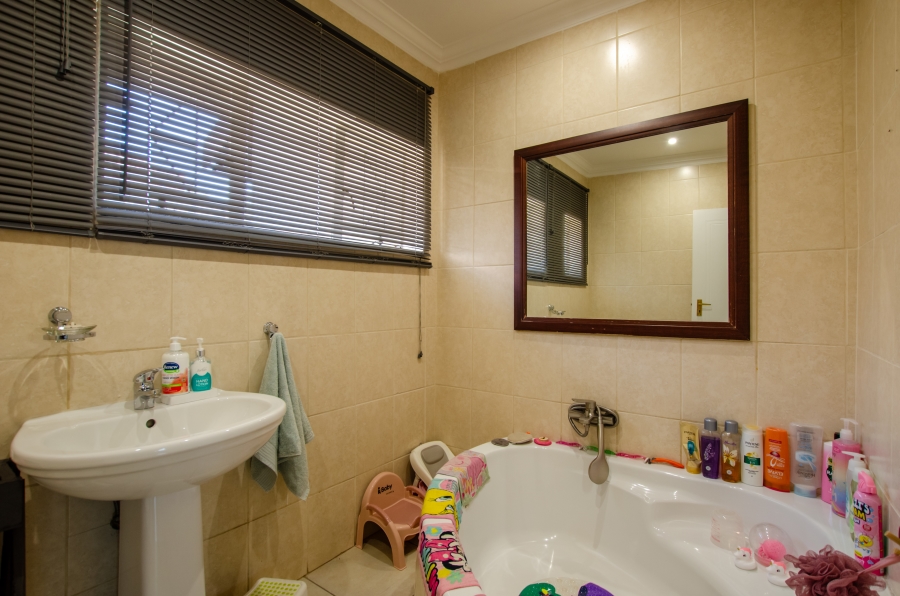 3 Bedroom Property for Sale in Heidelberg Industrial Gauteng