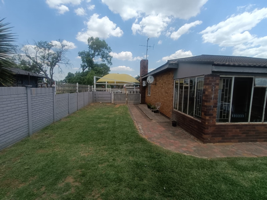 To Let 3 Bedroom Property for Rent in Vanderbijlpark CW 5 Gauteng