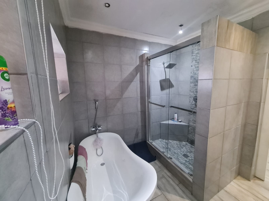 To Let 3 Bedroom Property for Rent in Vanderbijlpark CW 5 Gauteng