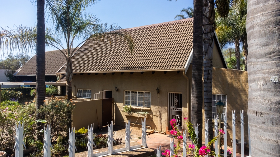 3 Bedroom Property for Sale in Monument Park Gauteng