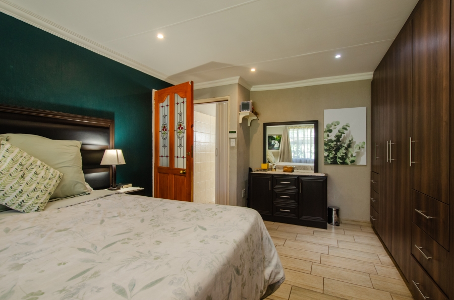 3 Bedroom Property for Sale in Monument Park Gauteng