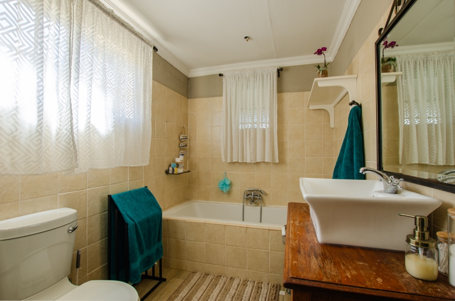 3 Bedroom Property for Sale in Monument Park Gauteng