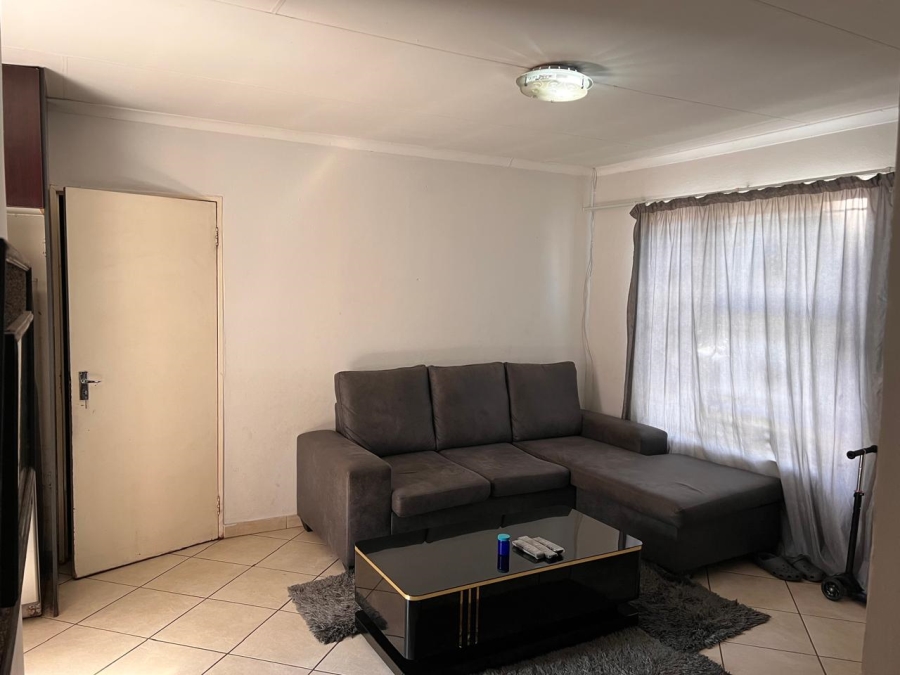 To Let 2 Bedroom Property for Rent in Allandale Gauteng