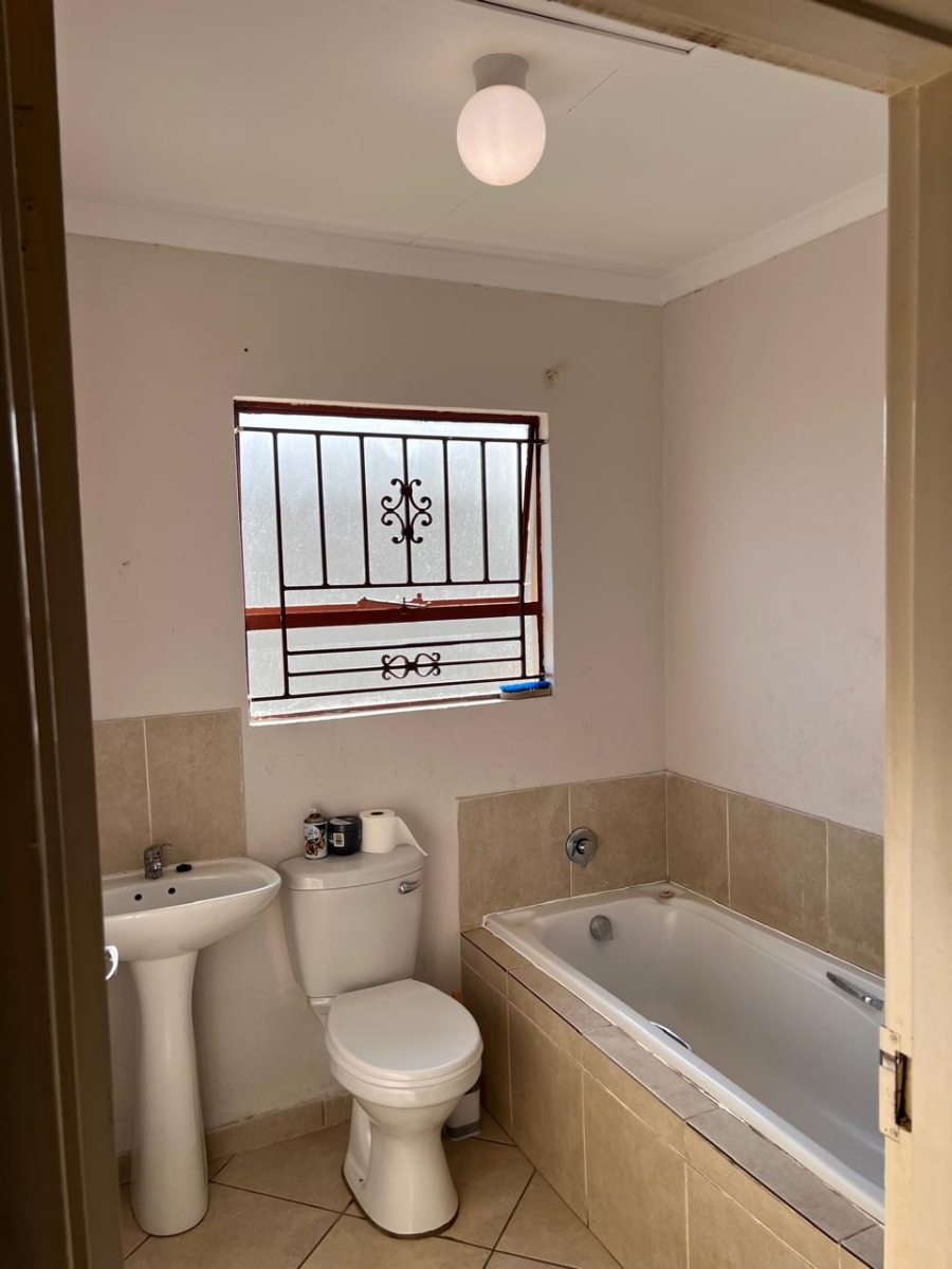 To Let 2 Bedroom Property for Rent in Allandale Gauteng