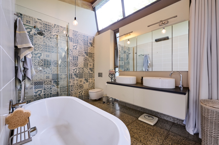 3 Bedroom Property for Sale in Waterfall Country Village Gauteng
