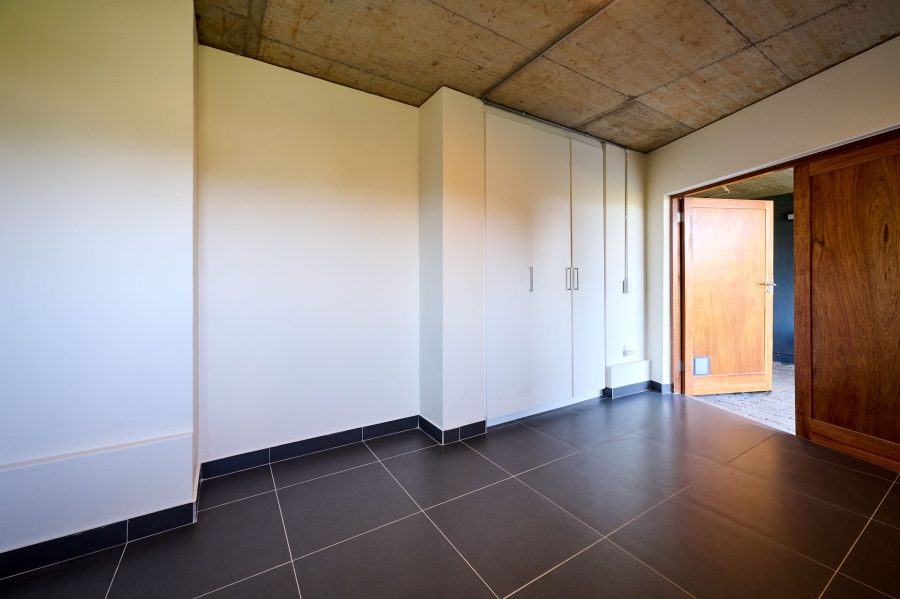 3 Bedroom Property for Sale in Waterfall Country Village Gauteng