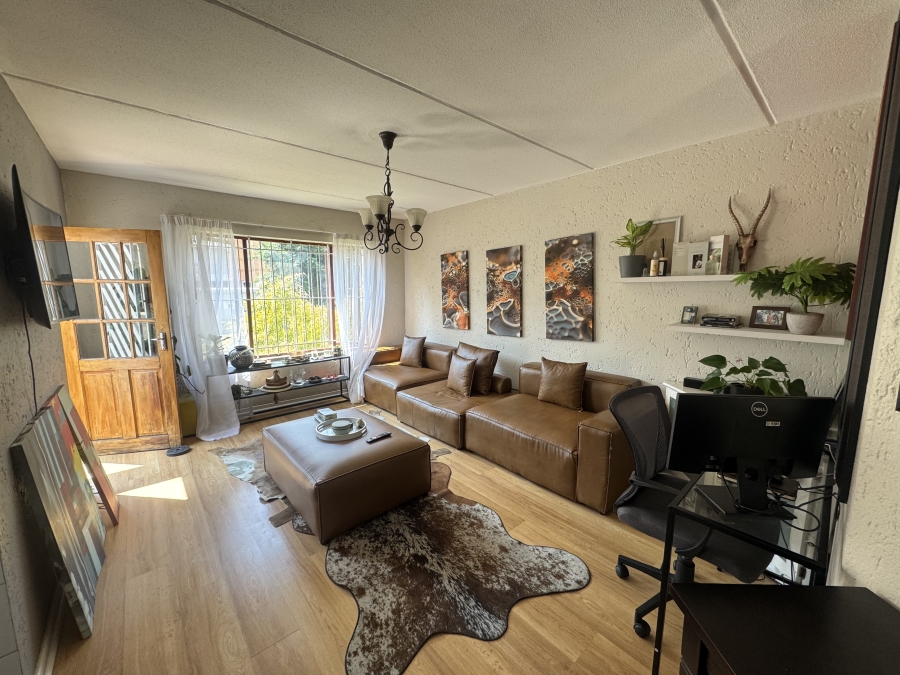 To Let 1 Bedroom Property for Rent in Eltonhill Gauteng