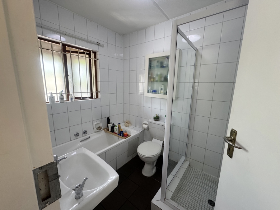 To Let 1 Bedroom Property for Rent in Eltonhill Gauteng