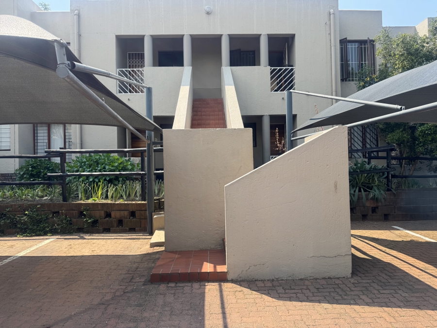 To Let 1 Bedroom Property for Rent in Eltonhill Gauteng