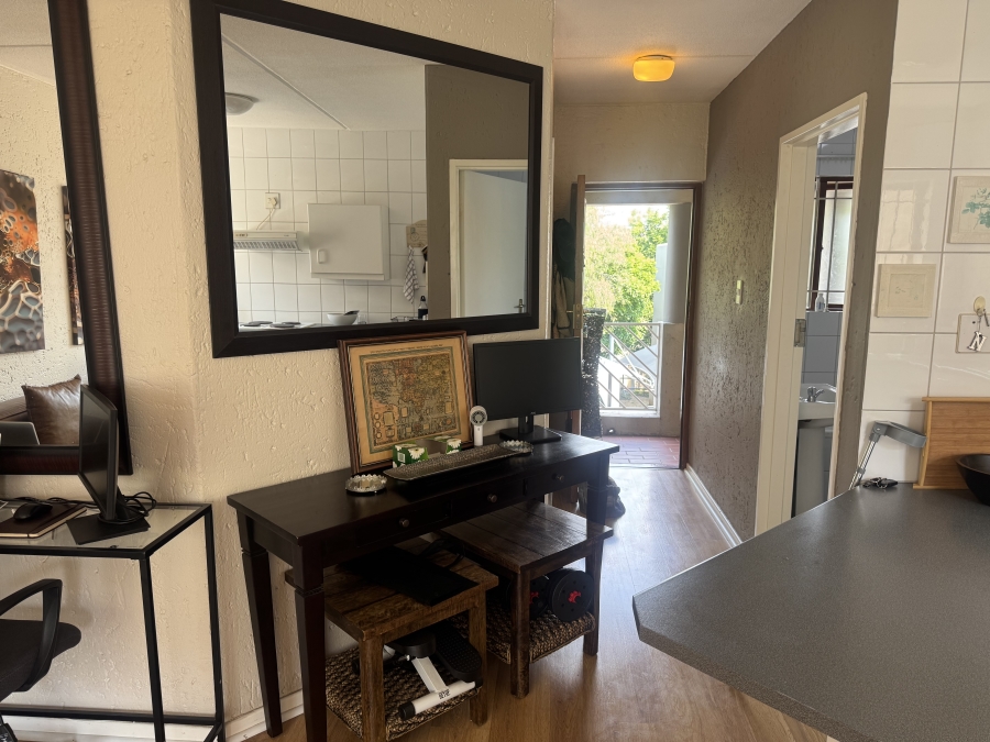 To Let 1 Bedroom Property for Rent in Eltonhill Gauteng