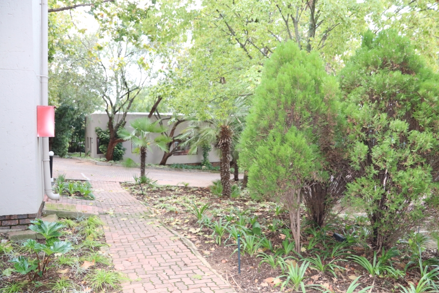 To Let 1 Bedroom Property for Rent in Eltonhill Gauteng