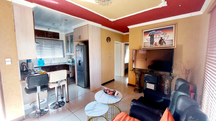 2 Bedroom Property for Sale in Greenhills Gauteng