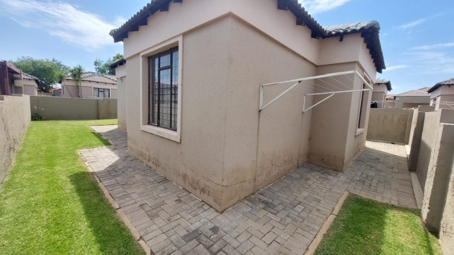 2 Bedroom Property for Sale in Greenhills Gauteng